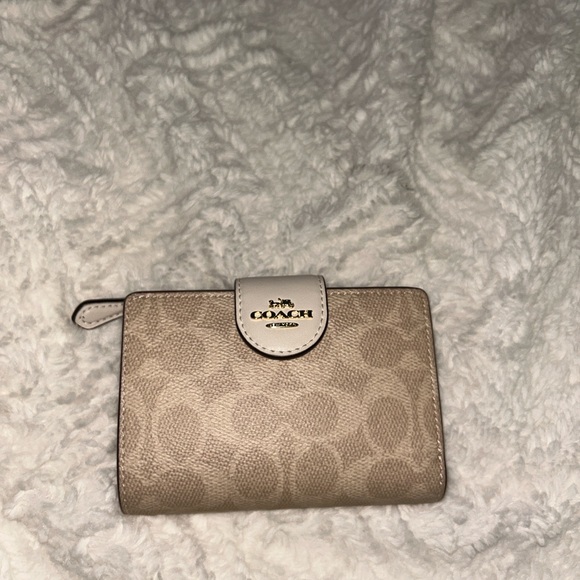 Coach Handbags - Coach Light Brown Signature Wallet